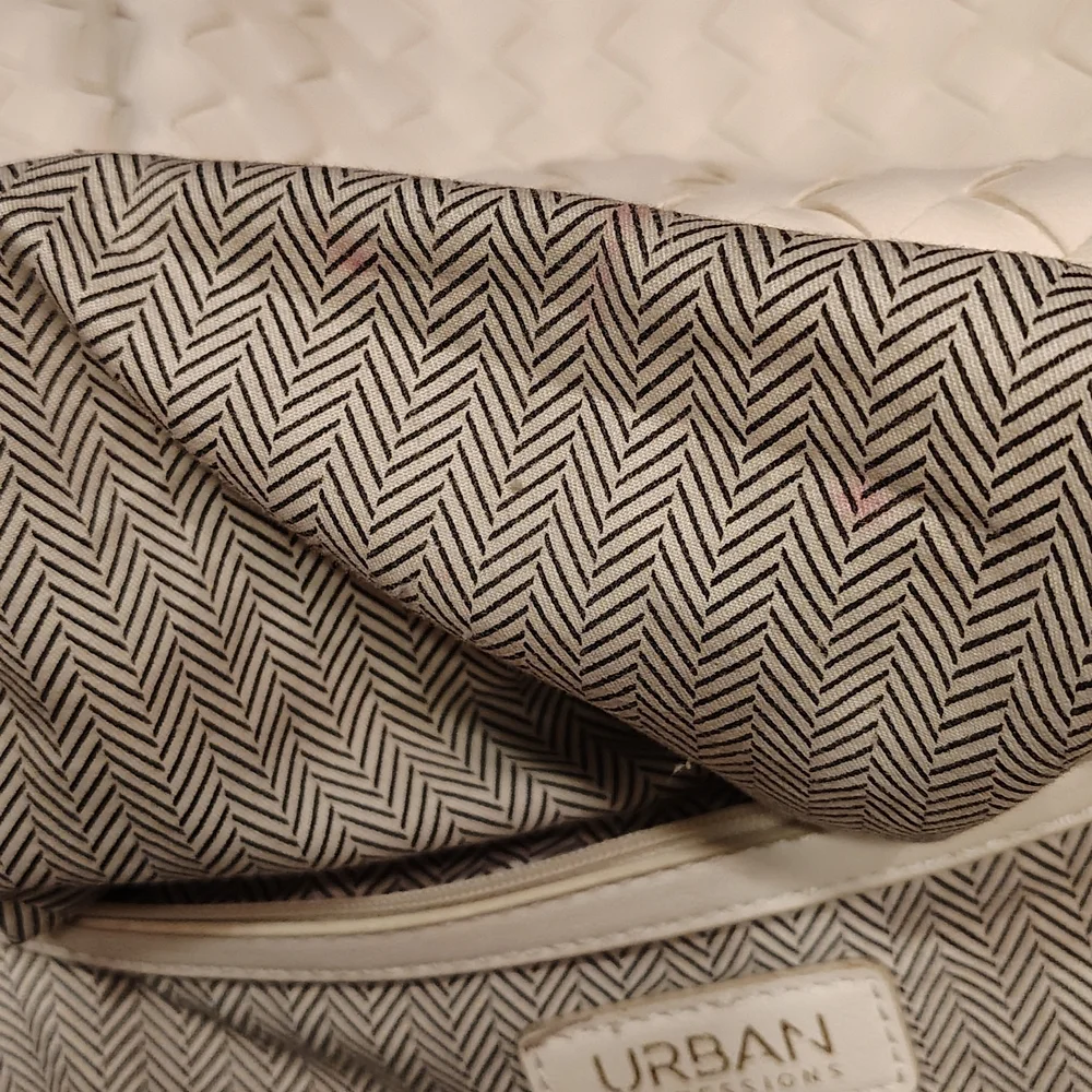 Urban Expressions Chic Cream/Ivory Woven Hobo Bag